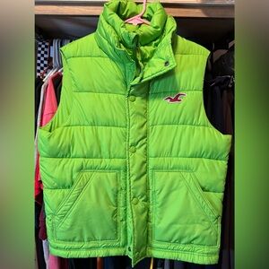 Hollister Men’s Bright Green Quilted Vest⭐️